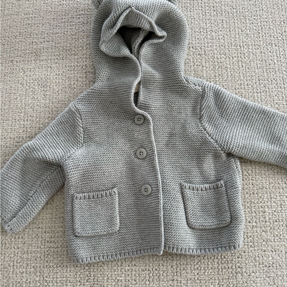 Baby Gap Soft Gray Knit Baby Sweater - Picture 1 of 5